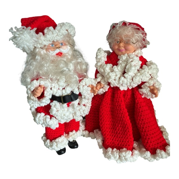 Santa and Mrs. Claus Crochet Dolls Handcrafted Vintage Retro Christmas Decor